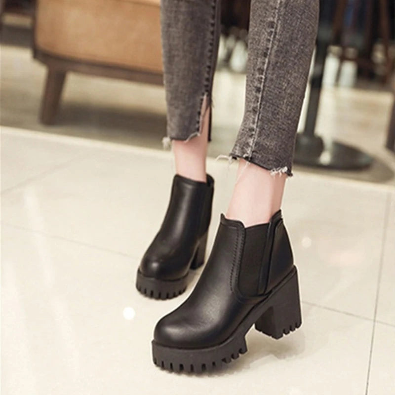 Fashionable Comfortable Round Toe High Heels Casual Thick Heel Short Solid Color 2024 New Autumn Winter Women's Boots